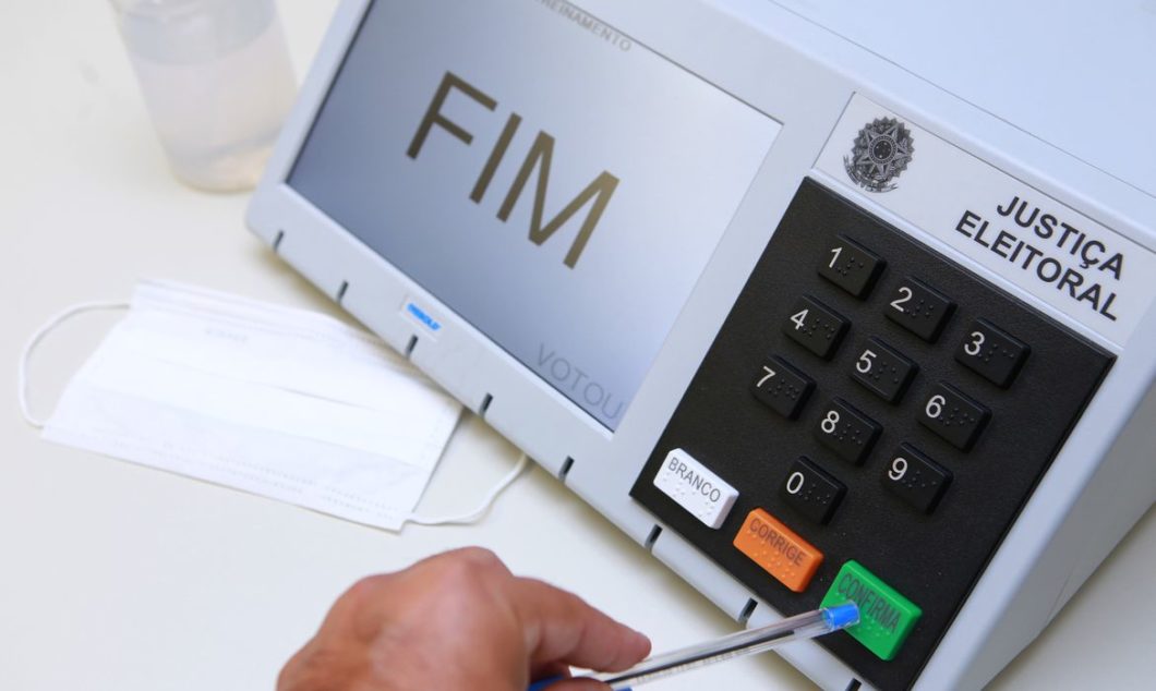 Parem de votar no palhaço mais engraçado do circo